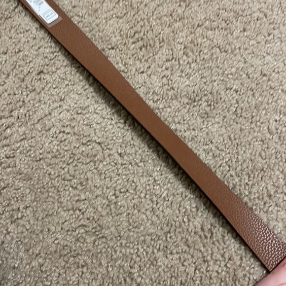 🎀NWT reversible MK belt - Picture 3 of 4